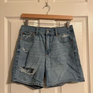 American Eagle Women’s Jean Shorts Medium Wash (size 2)